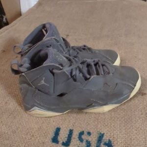 BOYS JORDAN TRUE FLIGHT GRAY COOL GREY/WHITE SHOES Youth 6Y